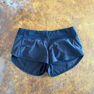 Lululemon Speed Shorts size 6